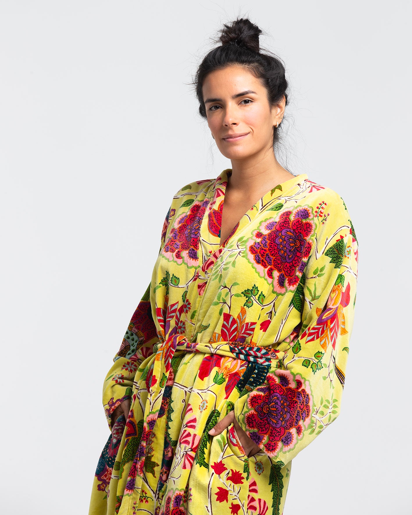 YELLOW GARDEN VELVET KIMONO