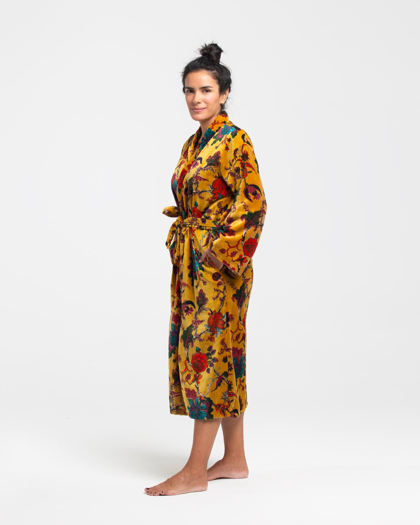 MUSTARD GARDEN VELVET KIMONO