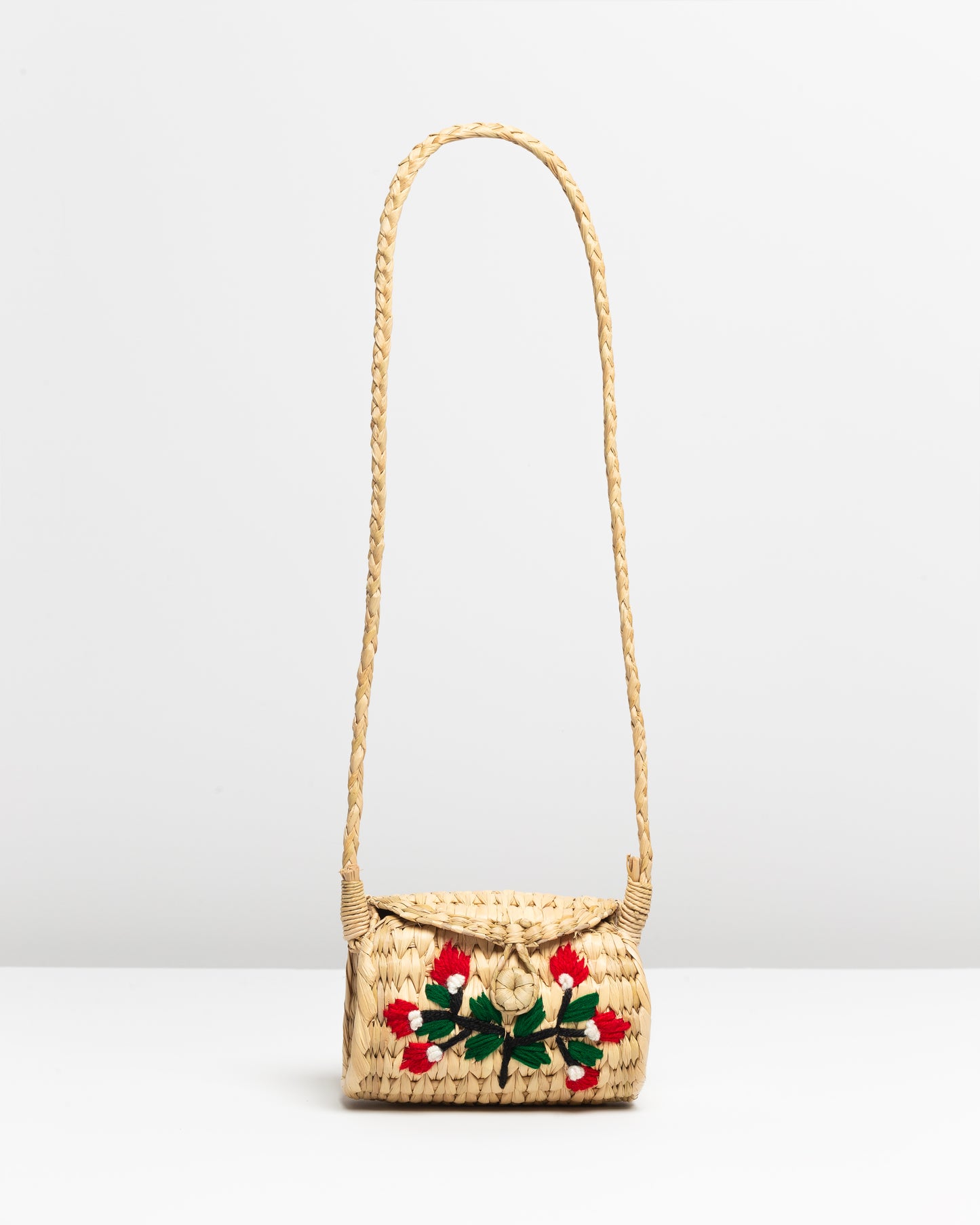 RED FLOWERS PLAITED TOTE BAG