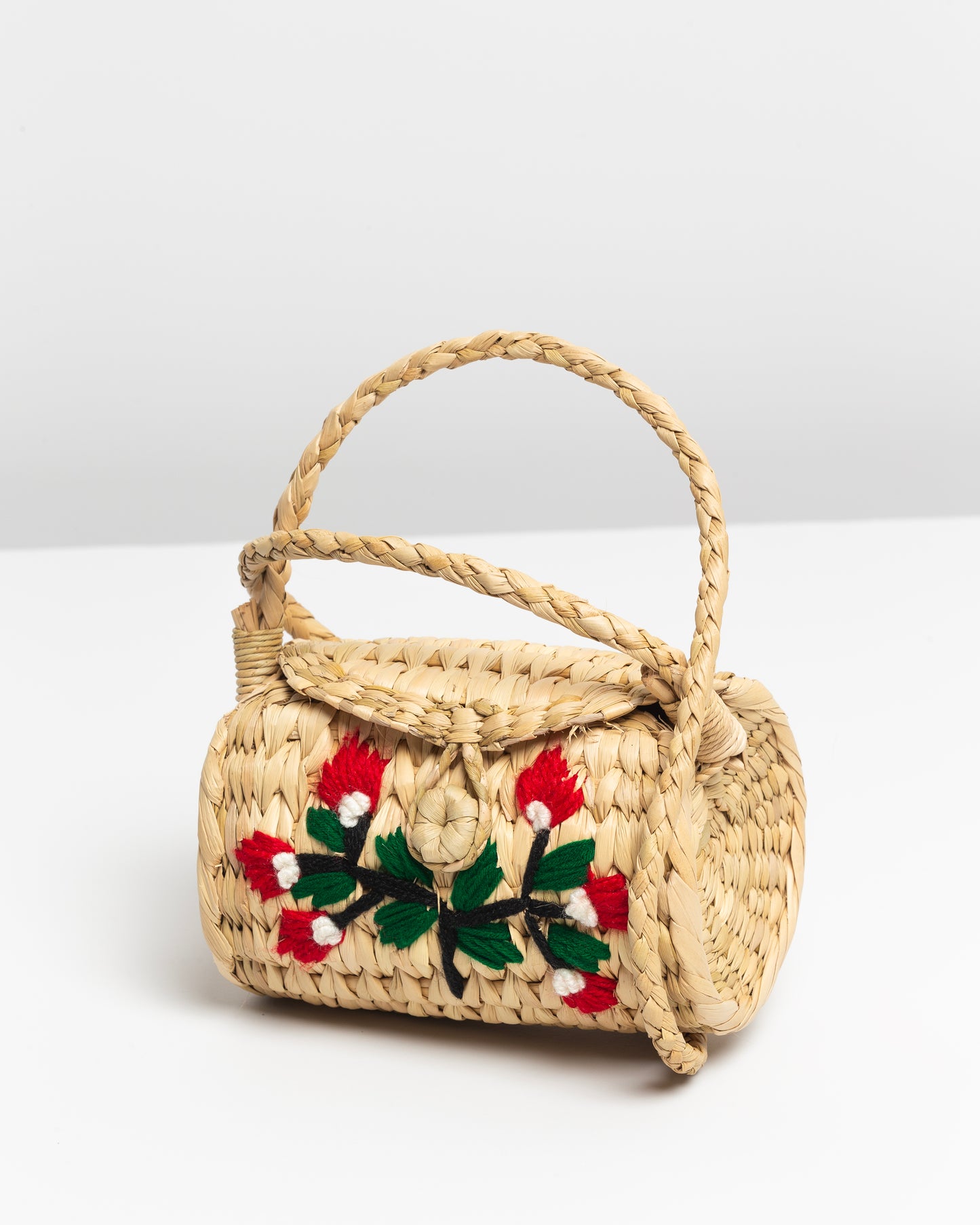 RED FLOWERS PLAITED TOTE BAG