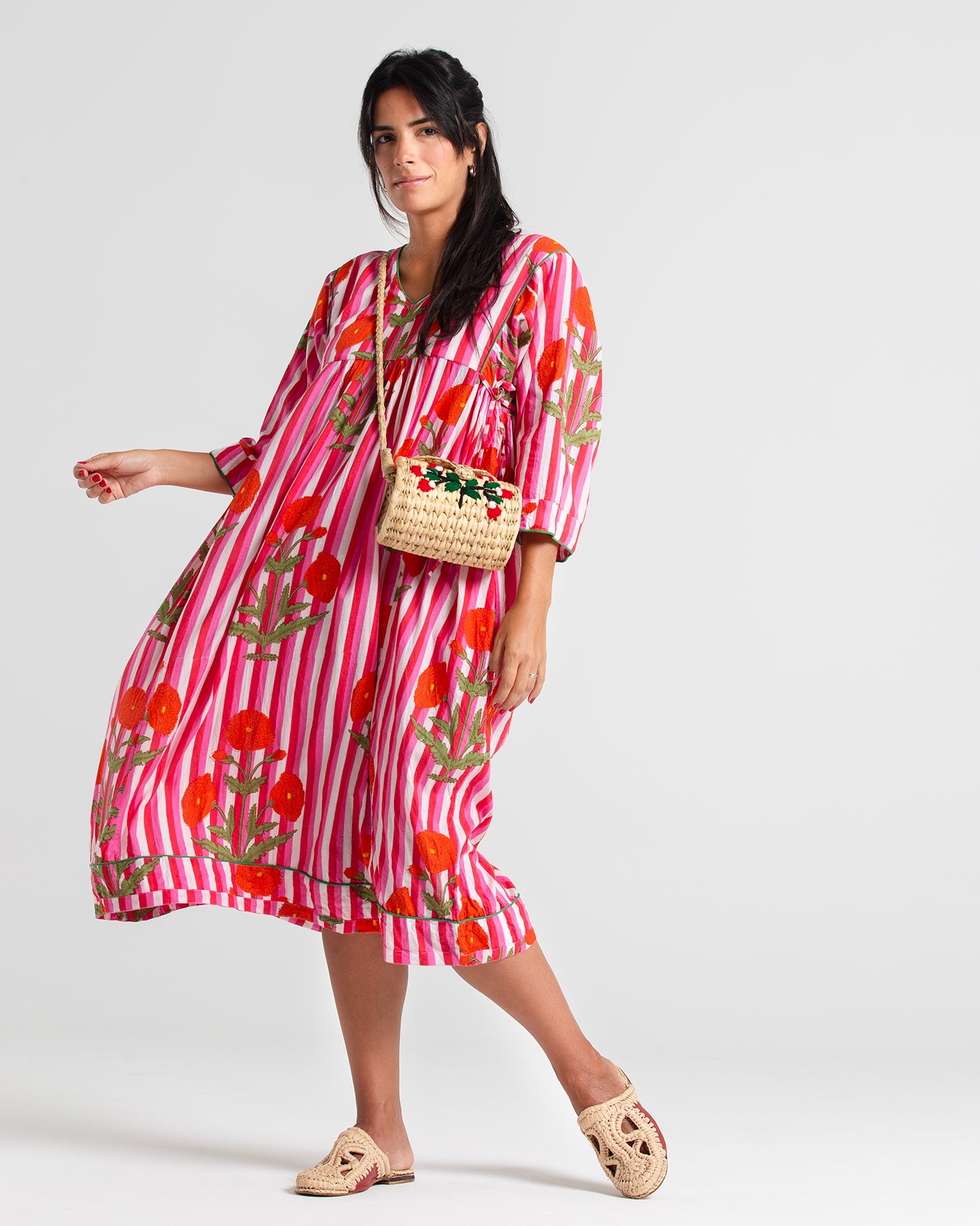 RED FLOWERS PLAITED TOTE BAG