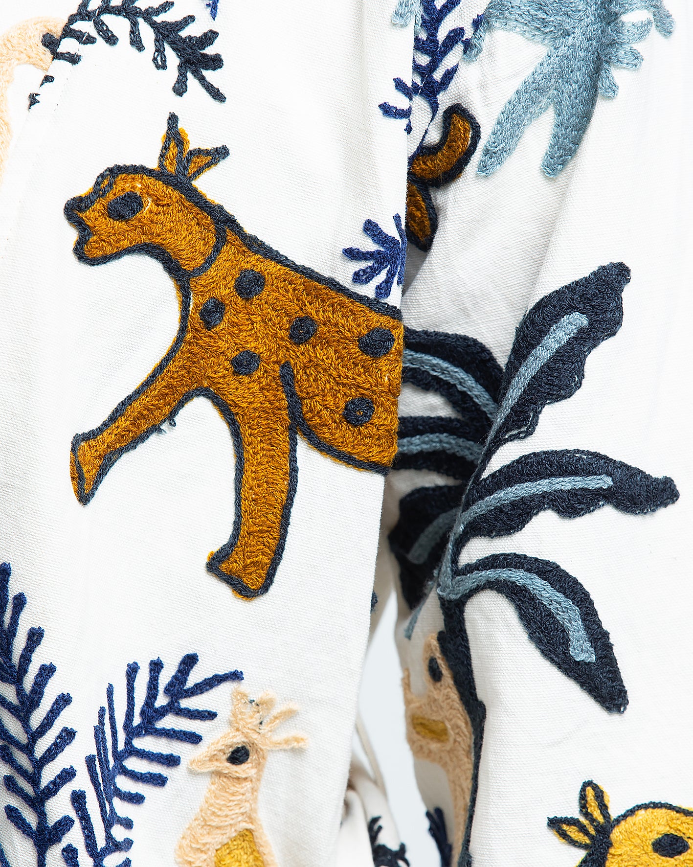 BLUE JUNGLE ENBROIDERED JACKET